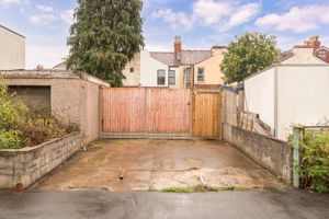 Photo 16- click for photo gallery